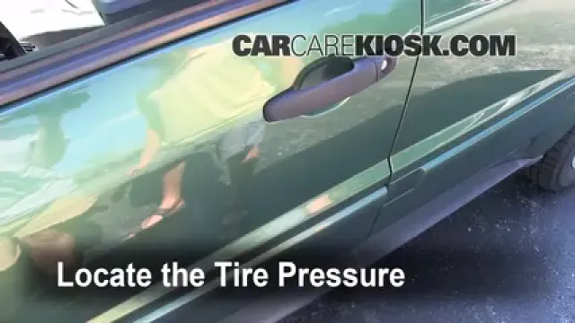 2005 Chevrolet Equinox LS 3.4L V6 Tires & Wheels Check Tire Pressure